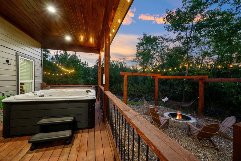 Villa Under The Stars - Secluded, Hot Tub, Firepit, Games Broken Bow Exterior foto